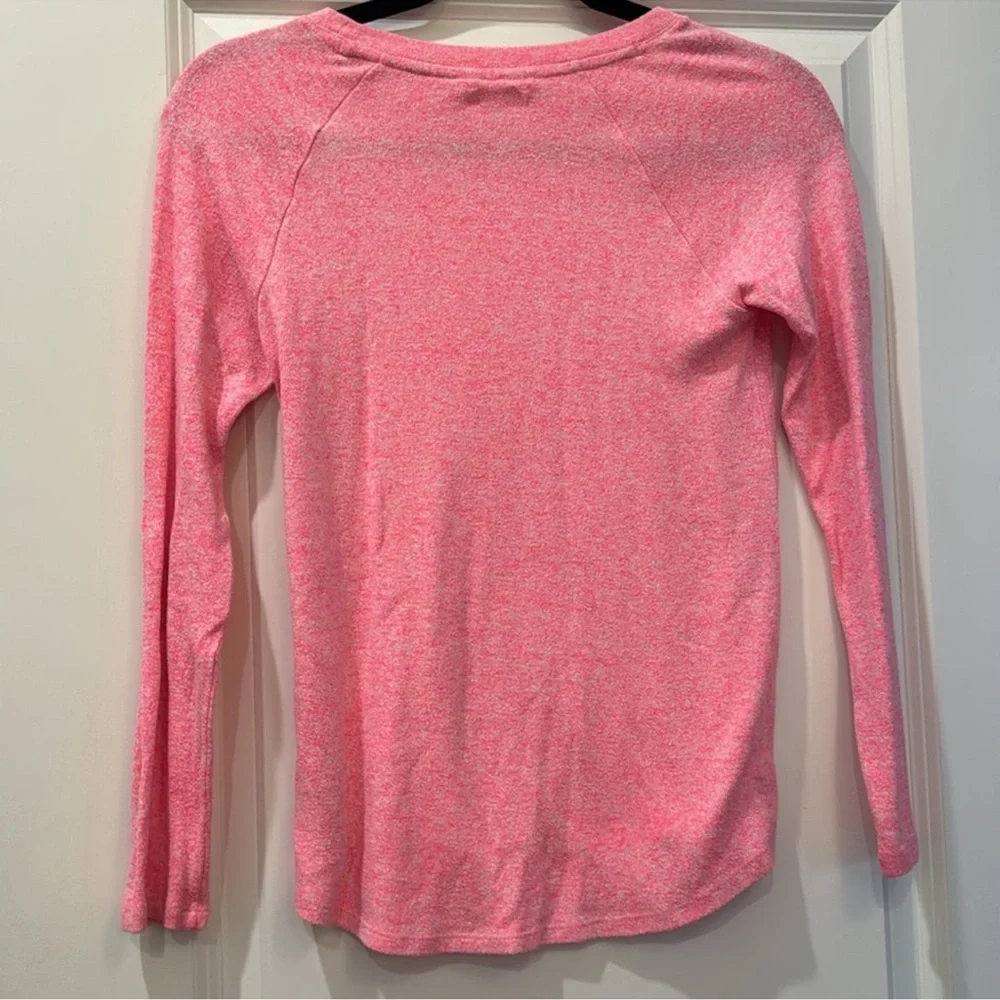 GAP hot pink